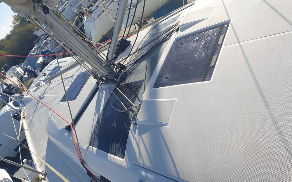 slider 2 Dufour 360 Grand Large