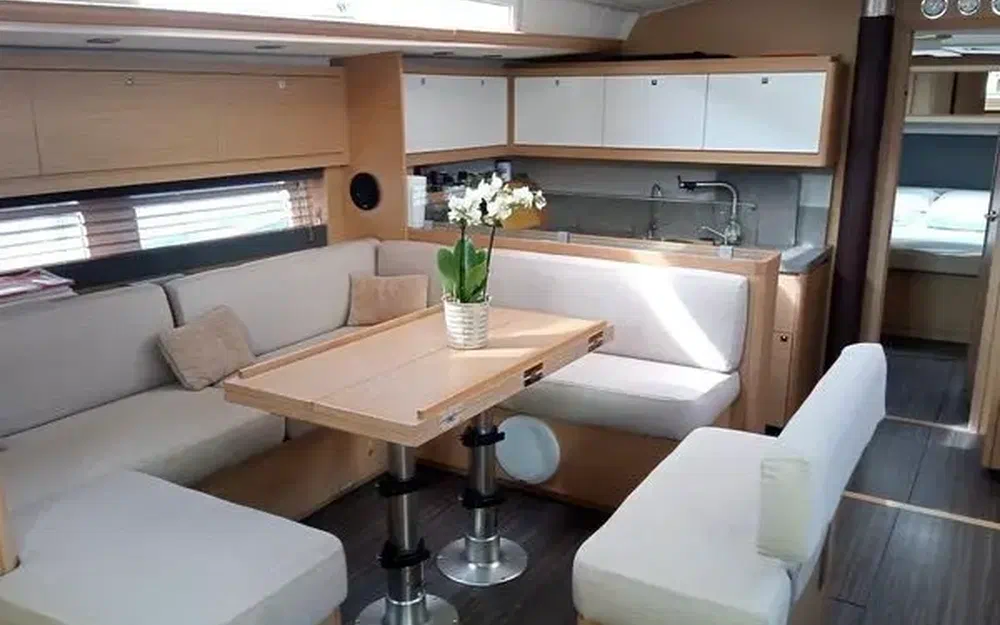 slider 14 Dufour 530