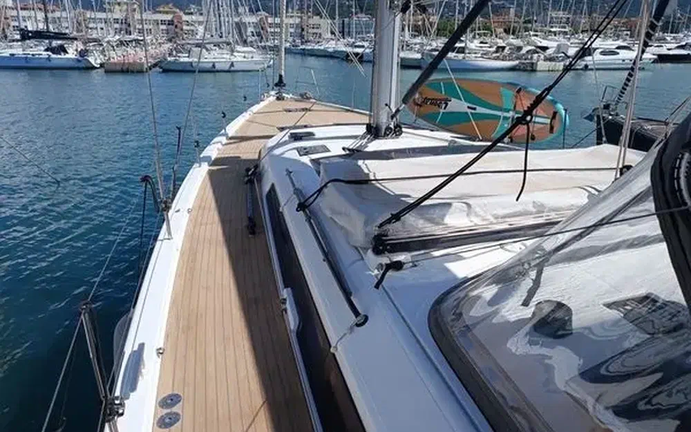 slider 48 Dufour 530