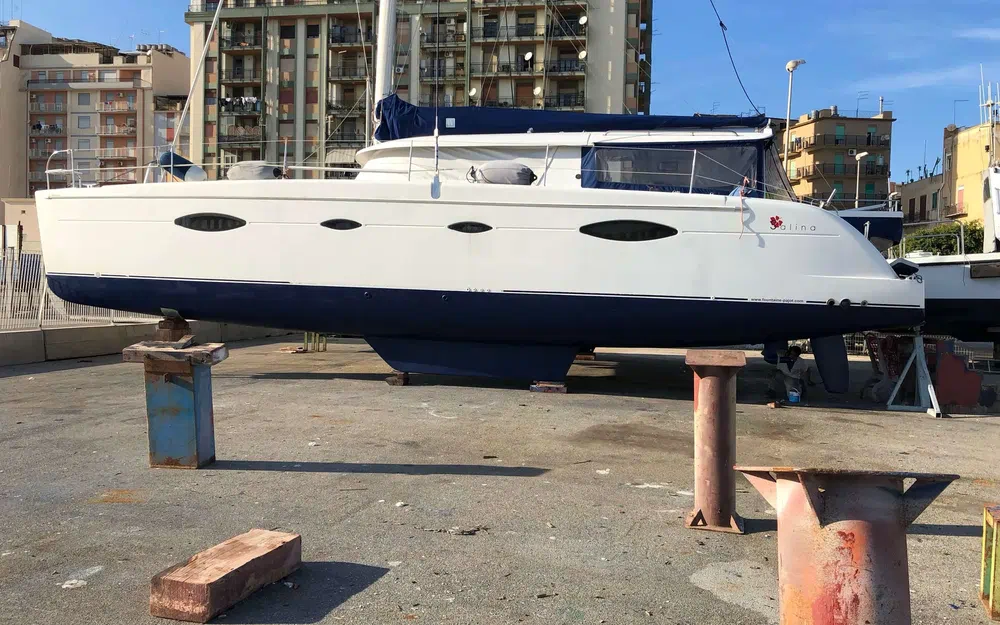 slider 0 Fountaine Pajot Salina 48