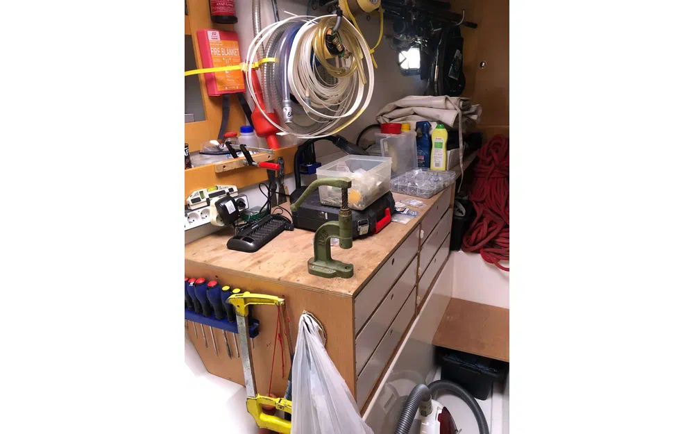 slider 13 Fountaine Pajot Salina 48