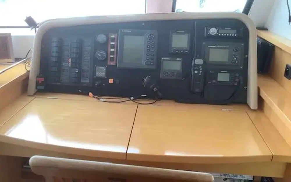 slider 16 Fountaine Pajot Salina 48