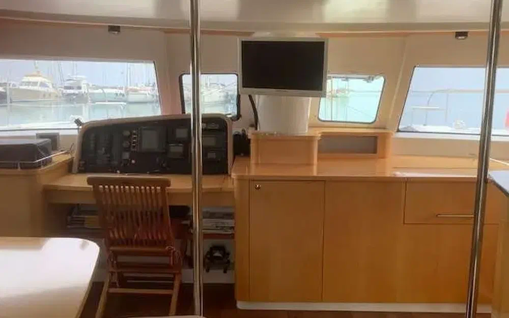 slider 8 Fountaine Pajot Salina 48