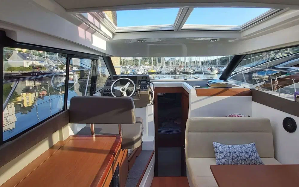 slider 3 Jeanneau NC 9