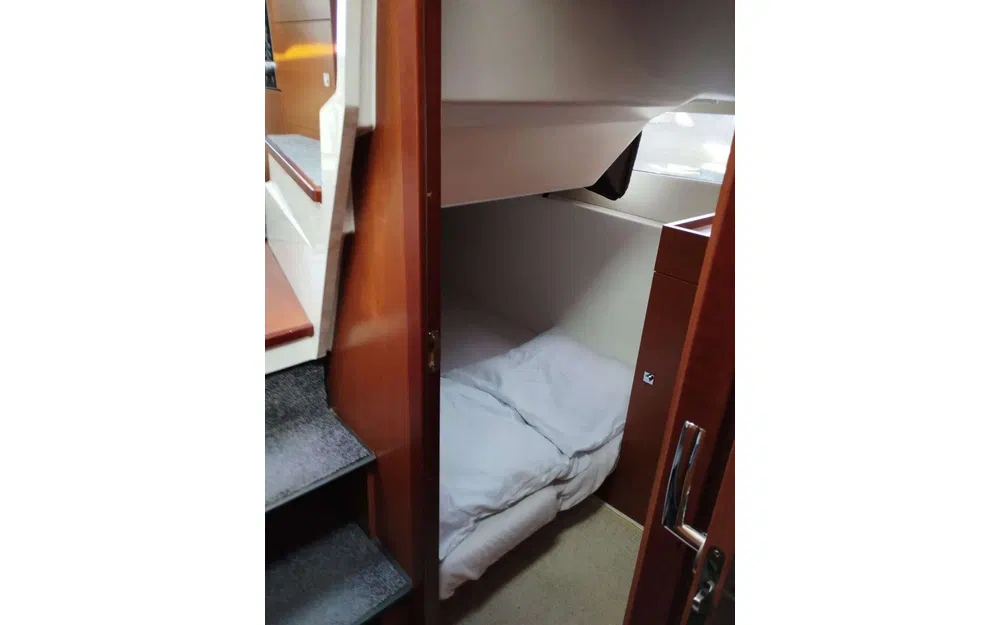 slider 8 Jeanneau NC 9