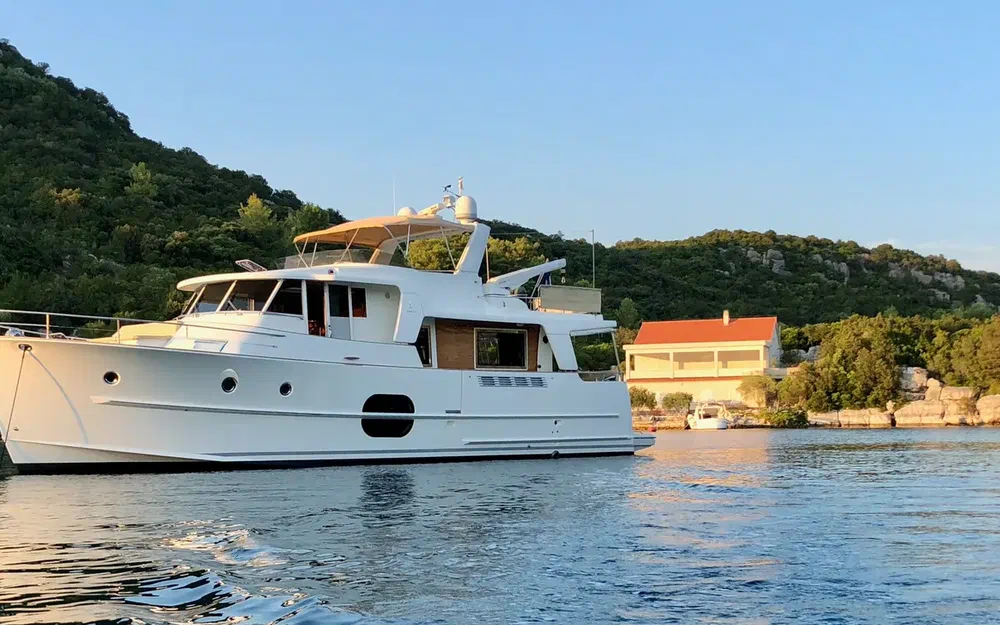 slider 0 Beneteau Swift Trawler 52