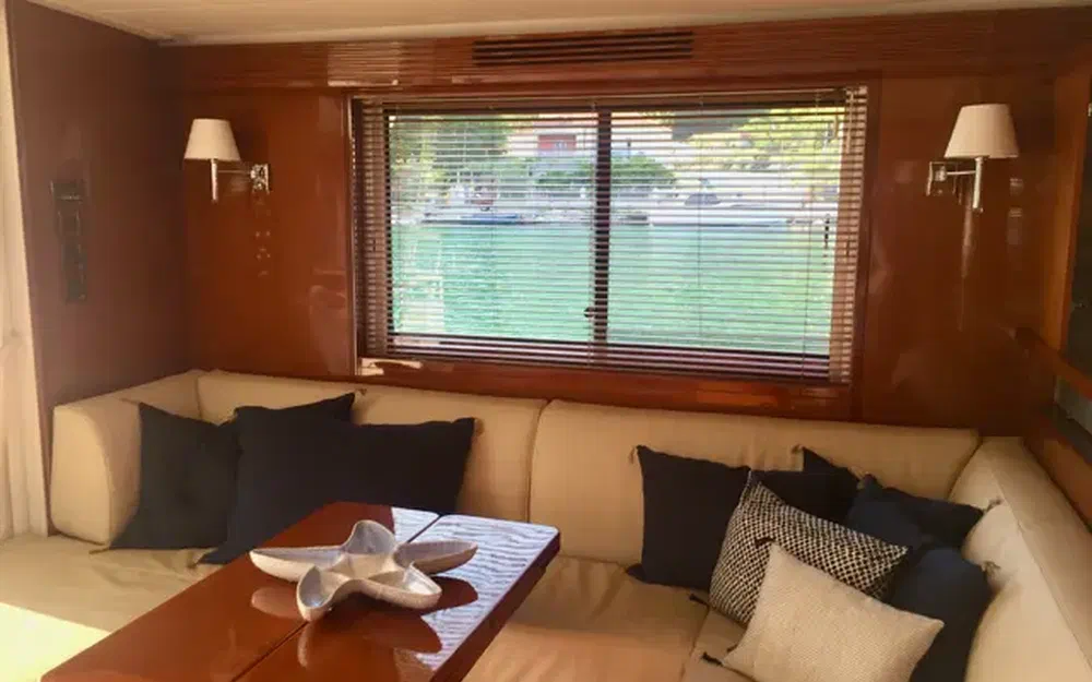 slider 1 Beneteau Swift Trawler 52