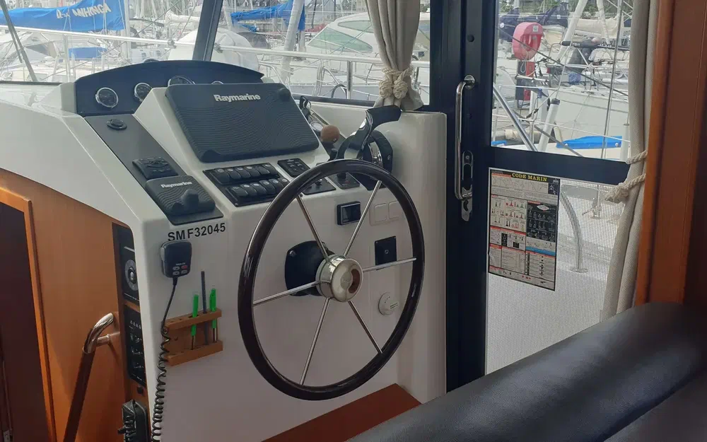 slider 19 Beneteau Swift Trawler 34