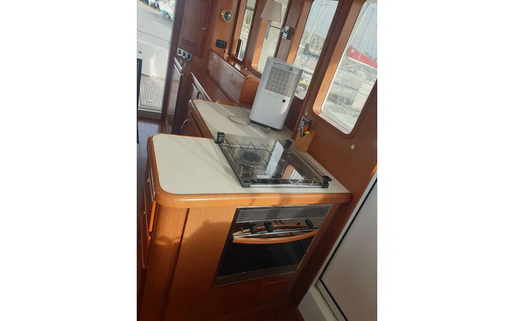 slider 2 Beneteau Swift Trawler 42