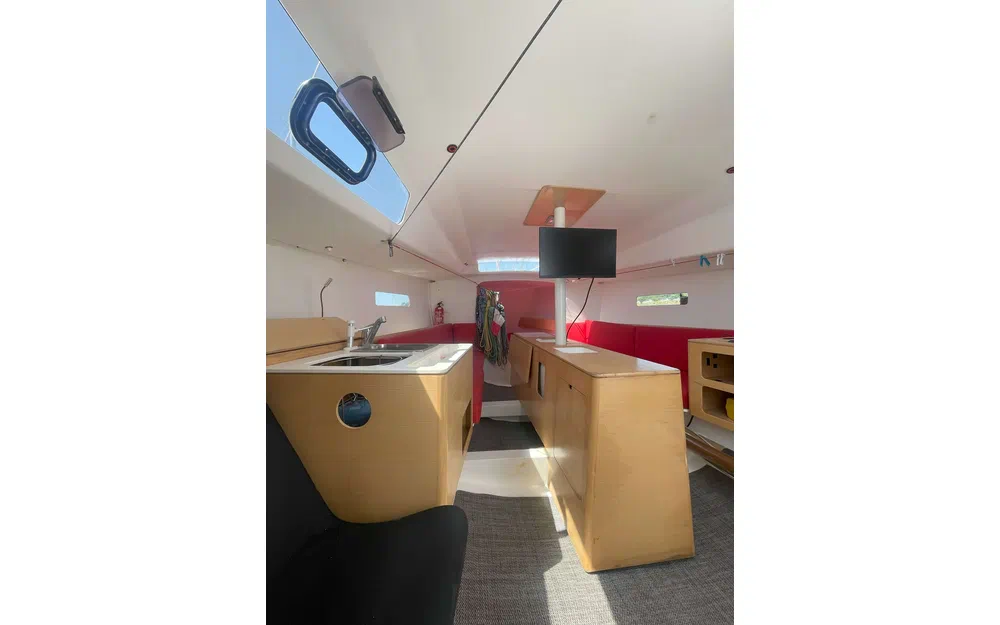 slider 7 Pogo Structures Pogo 30