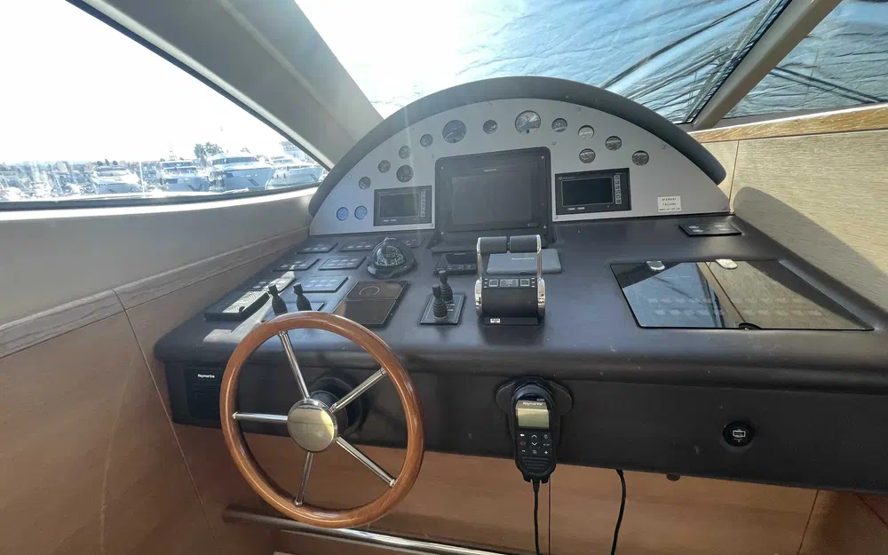 slider 6 Aicon 64 Fly