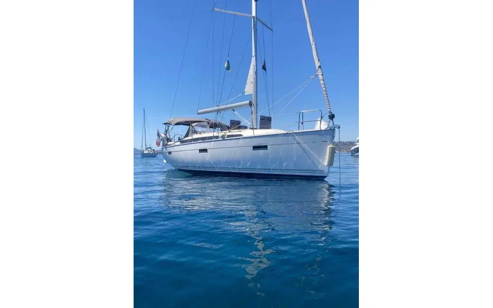 slider 1 Bavaria Cruiser 37