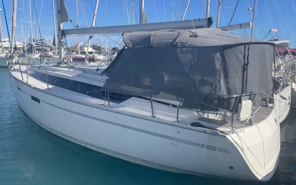 slider 3 Bavaria Cruiser 37