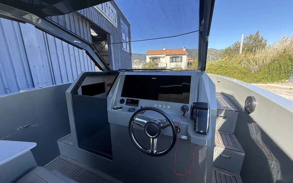 slider 9 Rand Boats Escape 30