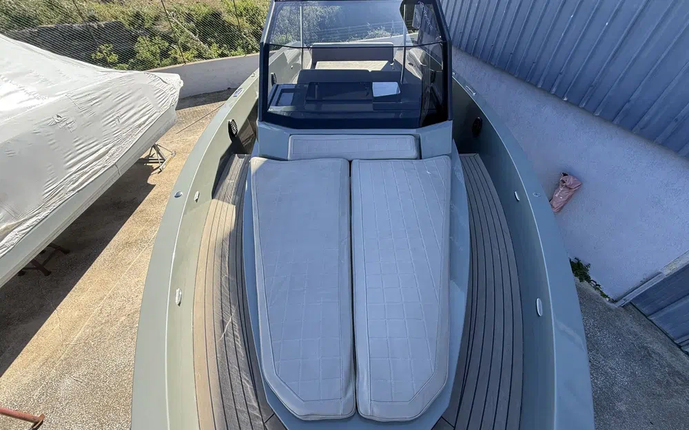 slider 10 Rand Boats Escape 30