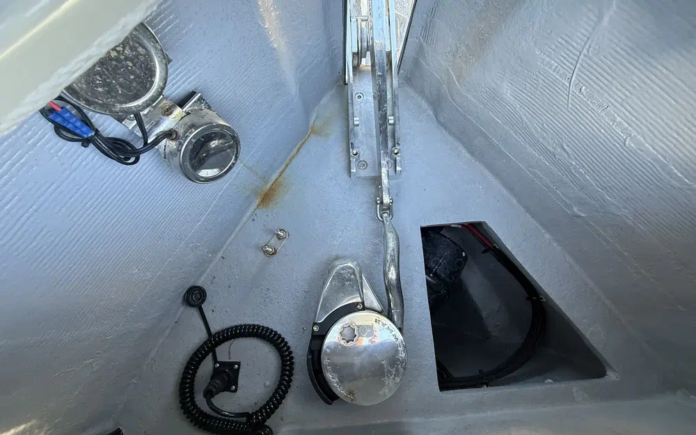 slider 11 Rand Boats Escape 30