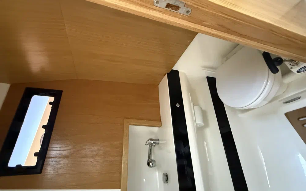 slider 13 Rand Boats Escape 30