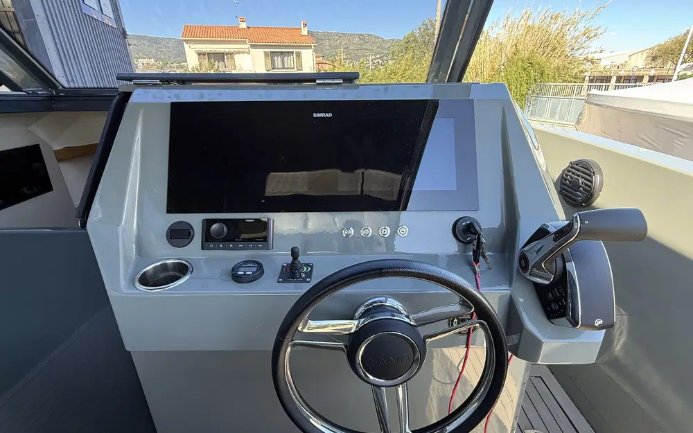 slider 15 Rand Boats Escape 30