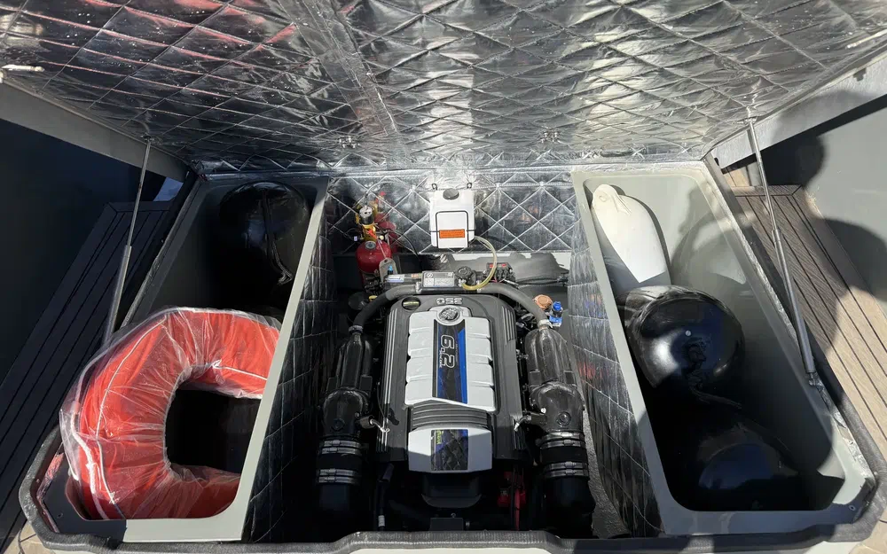 slider 16 Rand Boats Escape 30