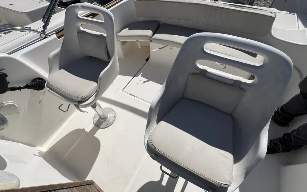 slider 8 Jeanneau Cap Camarat 625