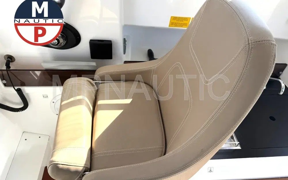 slider 17 Jeanneau Merry Fisher 755