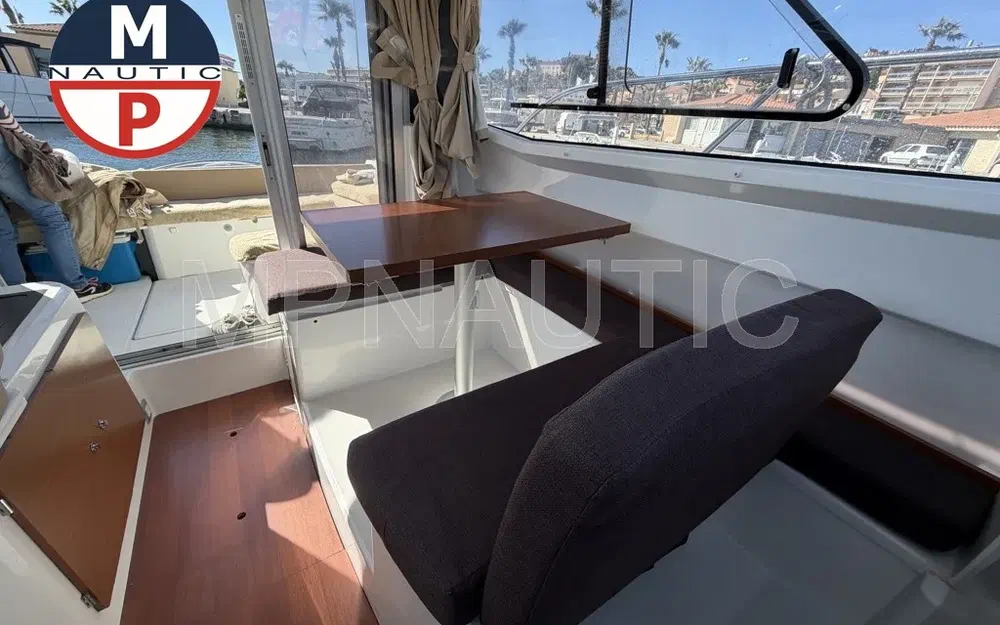 slider 4 Jeanneau Merry Fisher 755