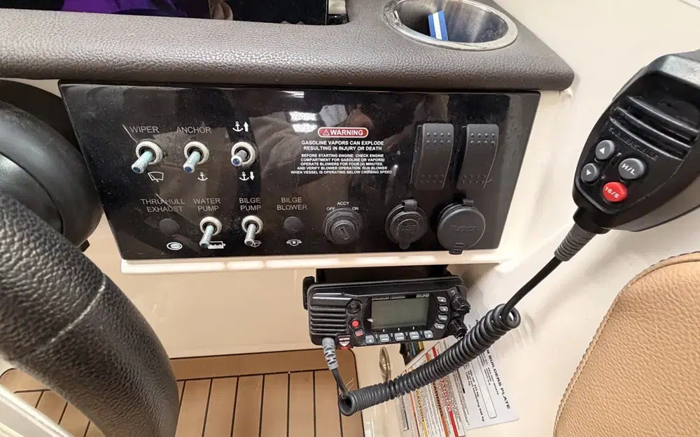 slider 20 Sea Ray 250 SDX HB