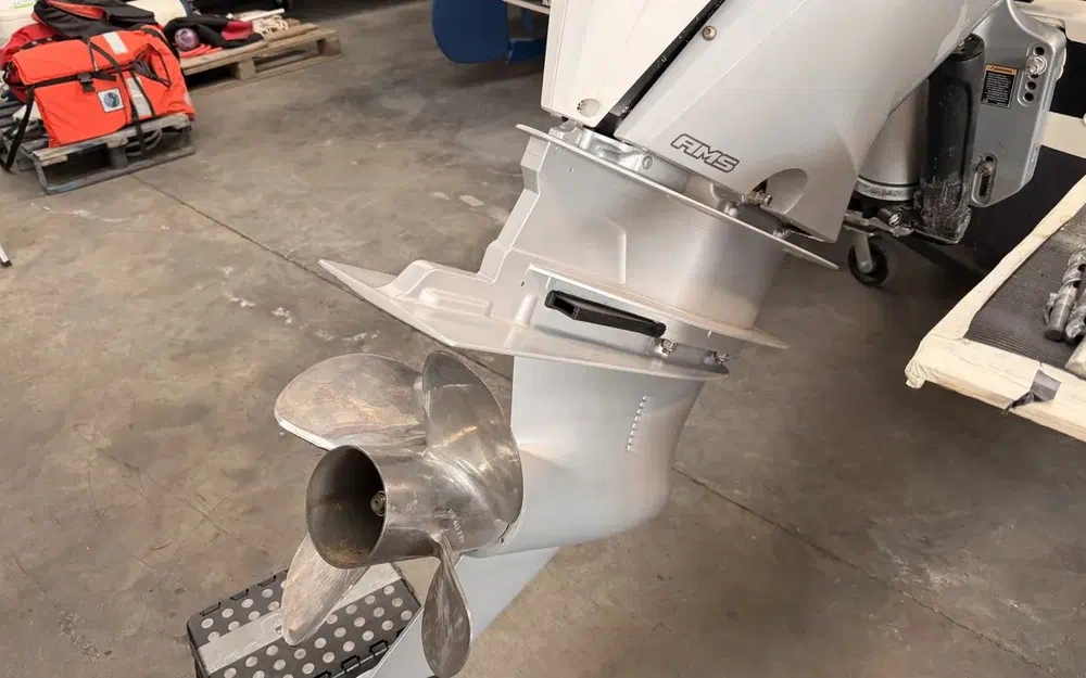 slider 32 Sea Ray 250 SDX HB