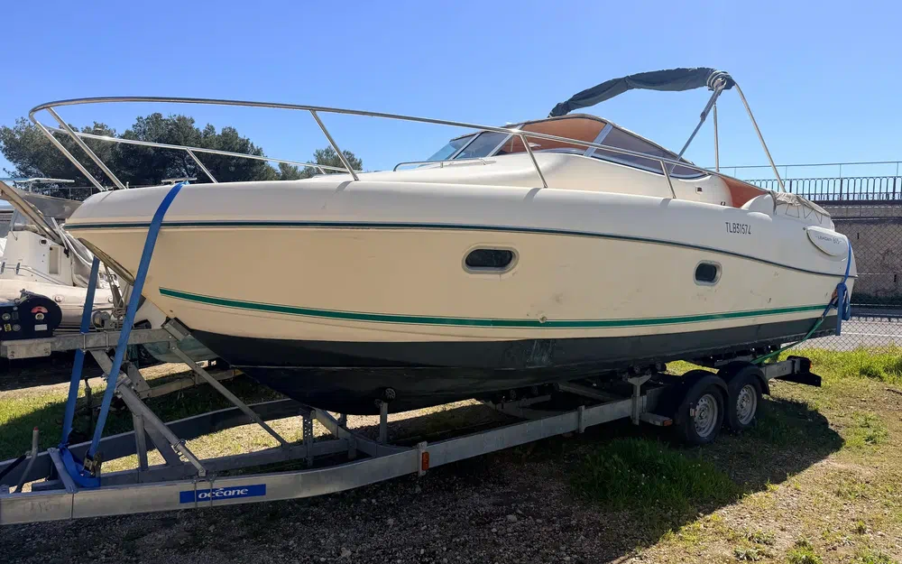 slider 1 Jeanneau Leader 805