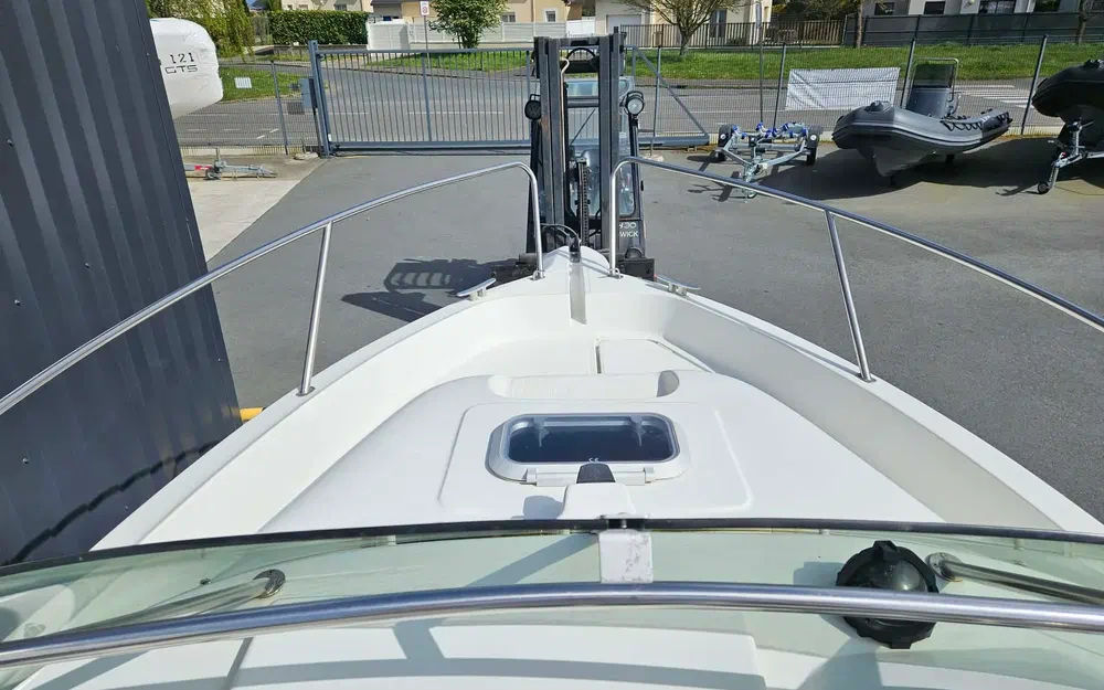 slider 14 Jeanneau cap camarat 615 wa