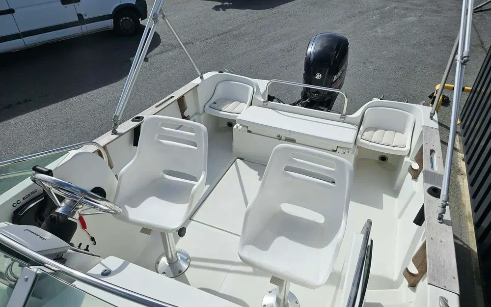 slider 2 Jeanneau cap camarat 615 wa