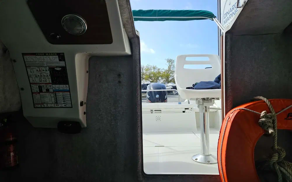 slider 4 Jeanneau cap camarat 615 wa