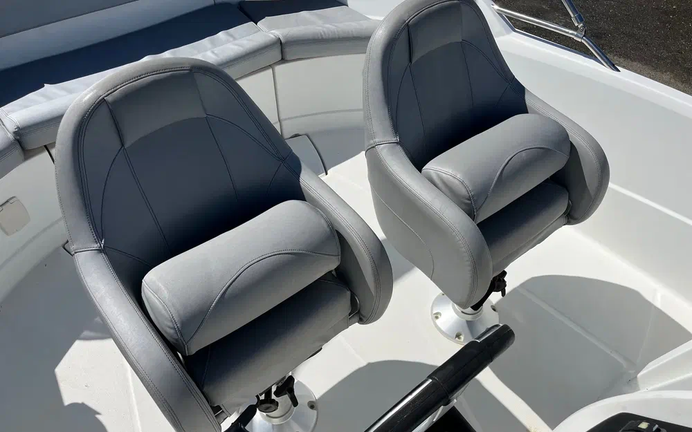 slider 7 Beneteau Flyer 650 Open S2