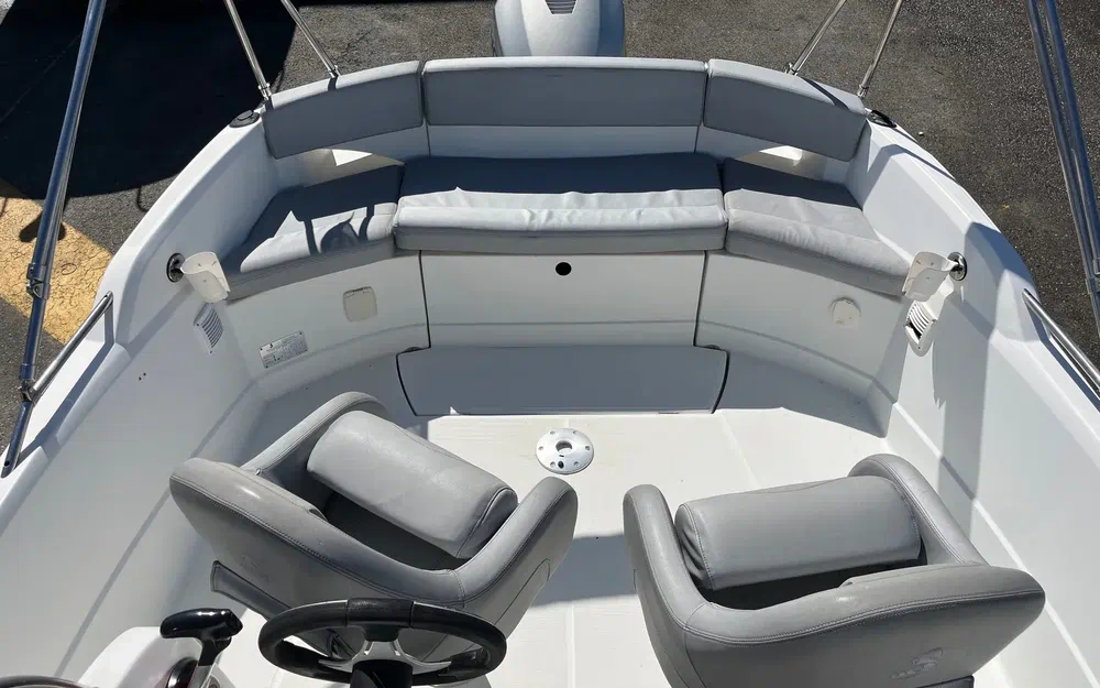 slider 6 Beneteau Flyer 650 Open S2