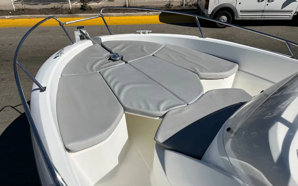 slider 9 Beneteau Flyer 650 Open S2
