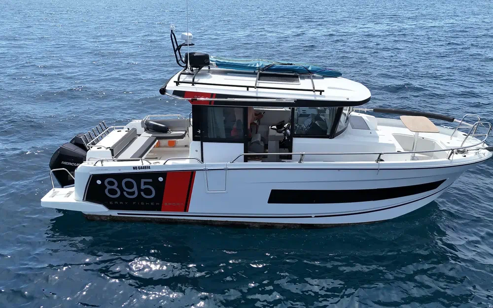 slider 0 Jeanneau Merry Fisher 895