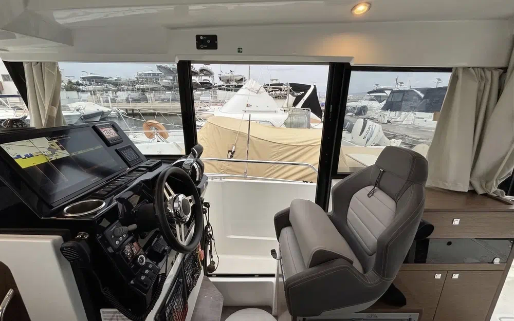 slider 11 Jeanneau Merry Fisher 895 Sport