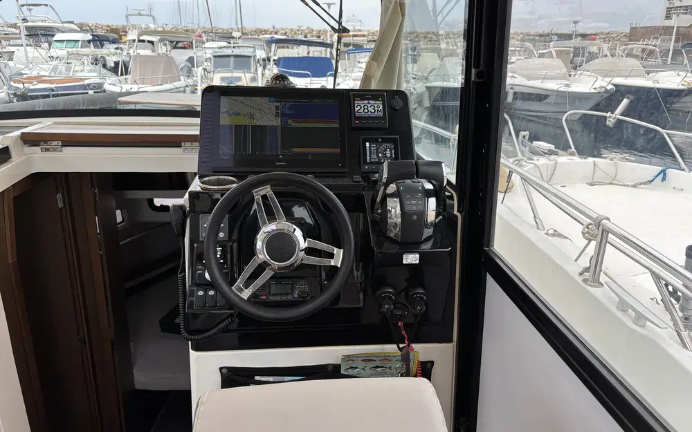 slider 12 Jeanneau Merry Fisher 895 Sport