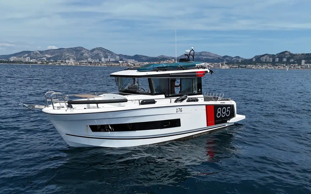 slider 2 Jeanneau Merry Fisher 895