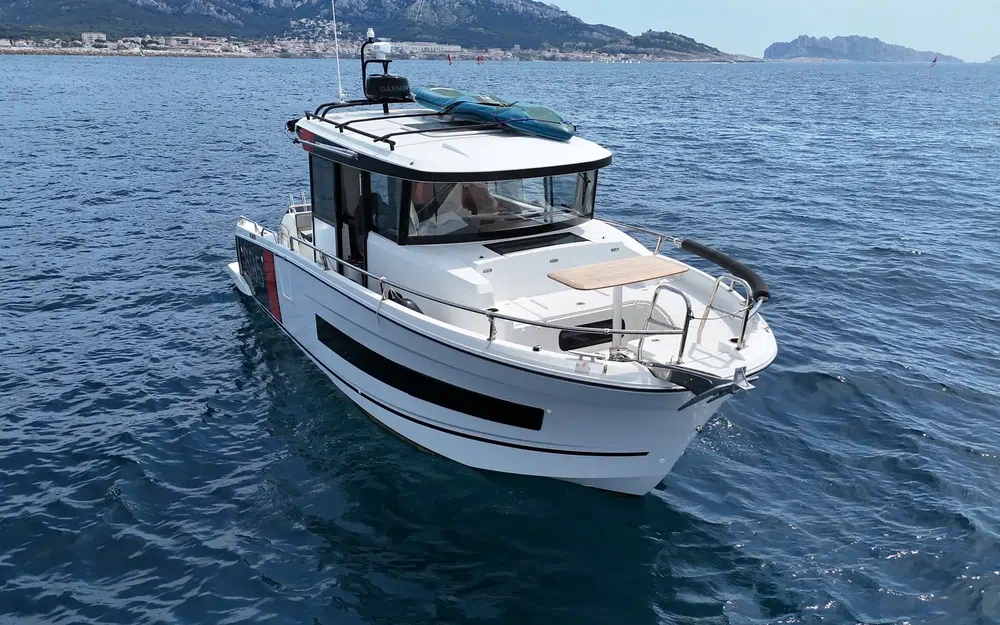 slider 3 Jeanneau Merry Fisher 895