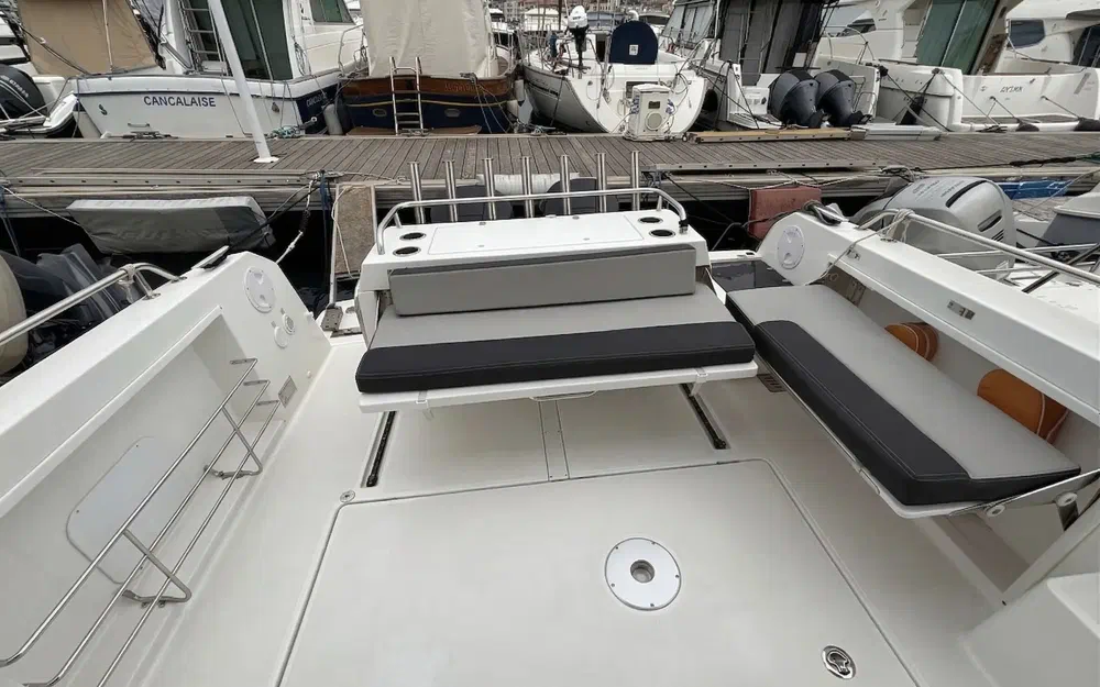 slider 5 Jeanneau Merry Fisher 895 Sport