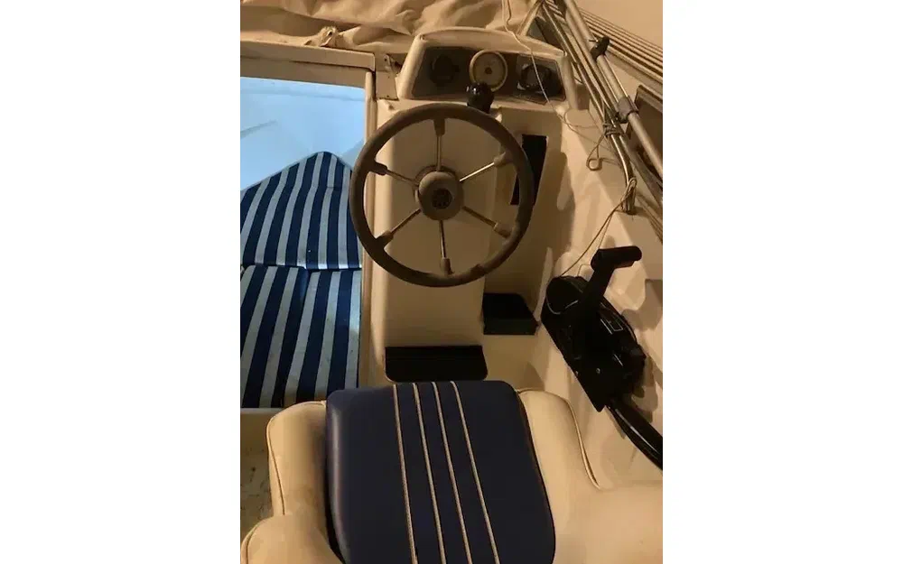 slider 7 B2 Marine Cap Ferret