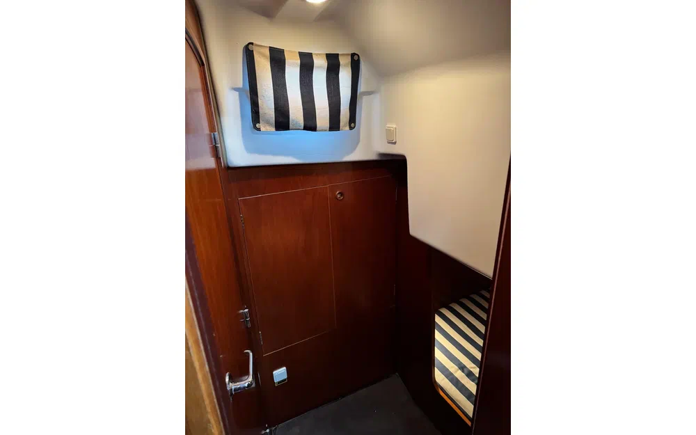 slider 6 Beneteau Ombrine 900