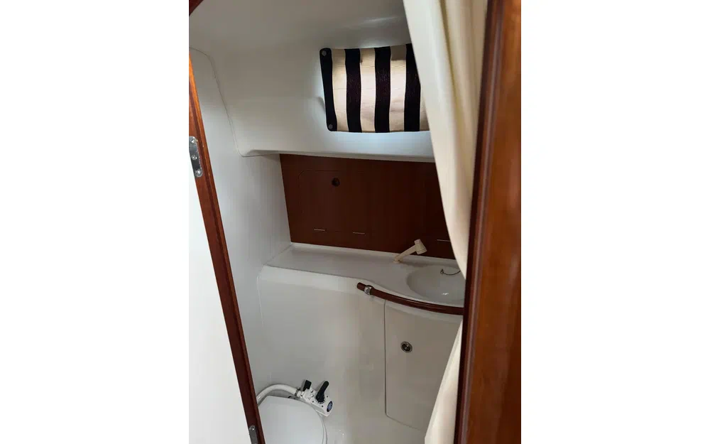 slider 7 Beneteau Ombrine 900