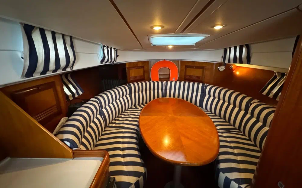 slider 8 Beneteau Ombrine 900