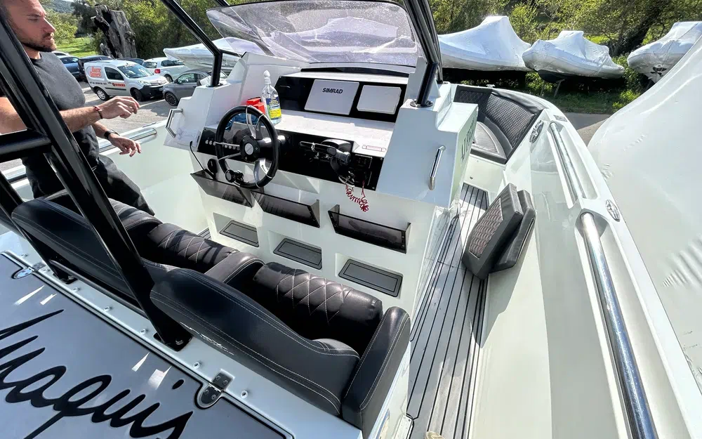 slider 12 Pacific Craft 30 RX