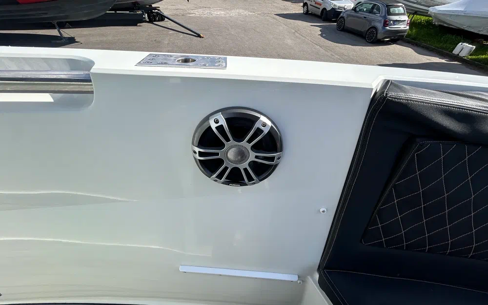 slider 5 Pacific Craft 30 RX