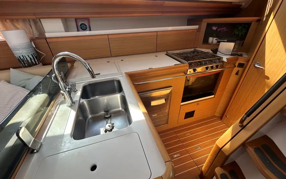 slider 4 Jeanneau Sun Odyssey 45 DS