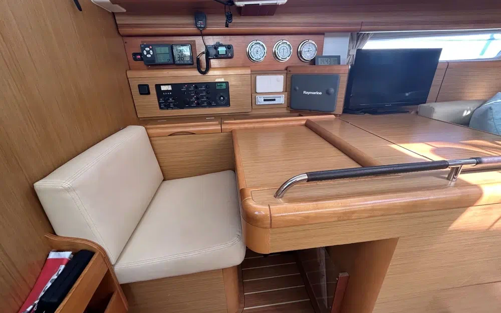 slider 5 Jeanneau Sun Odyssey 45 DS