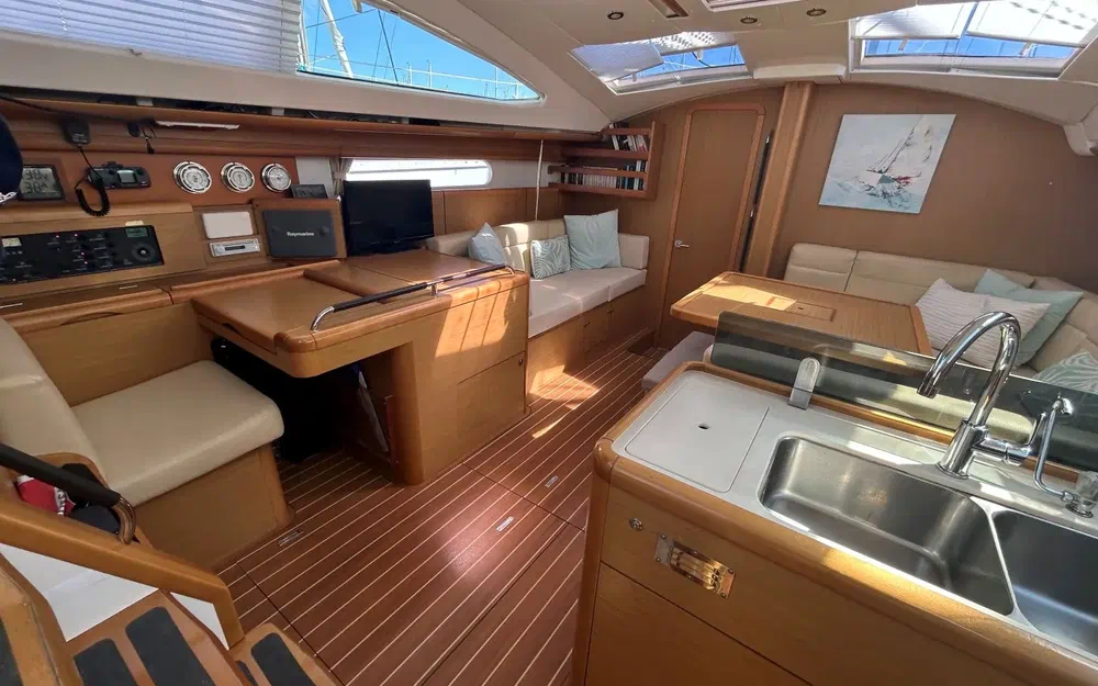 slider 7 Jeanneau Sun Odyssey 45 DS